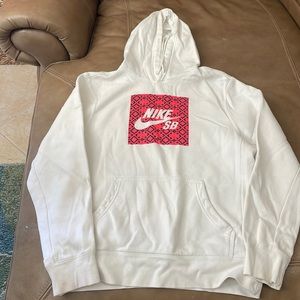 Men’s Nike SB Hoodie EUC Med